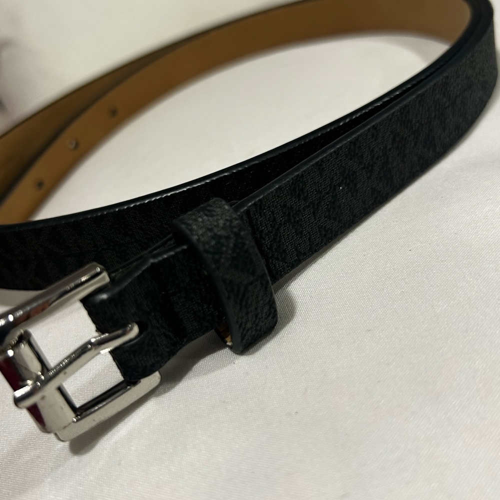 Michael Kors Black and Brown Leather Belt with Modern Buckle
